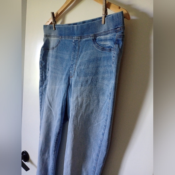 🙂Wonderly Distressed Denim Pull On Super Skinny Jeans Size 12 - Picture 10 of 13
